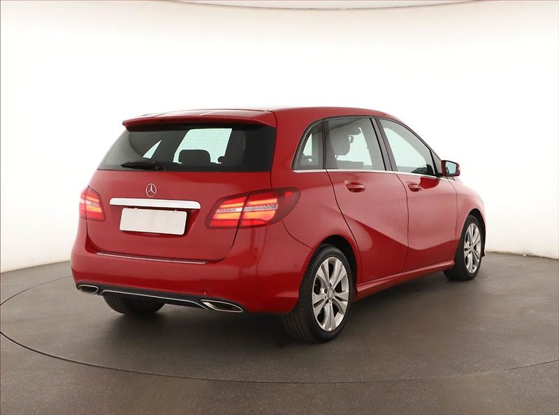 Mercedes-Benz Třídy B (2016) B 200 CDI, Automat, Kůže - fotka 5 z 18