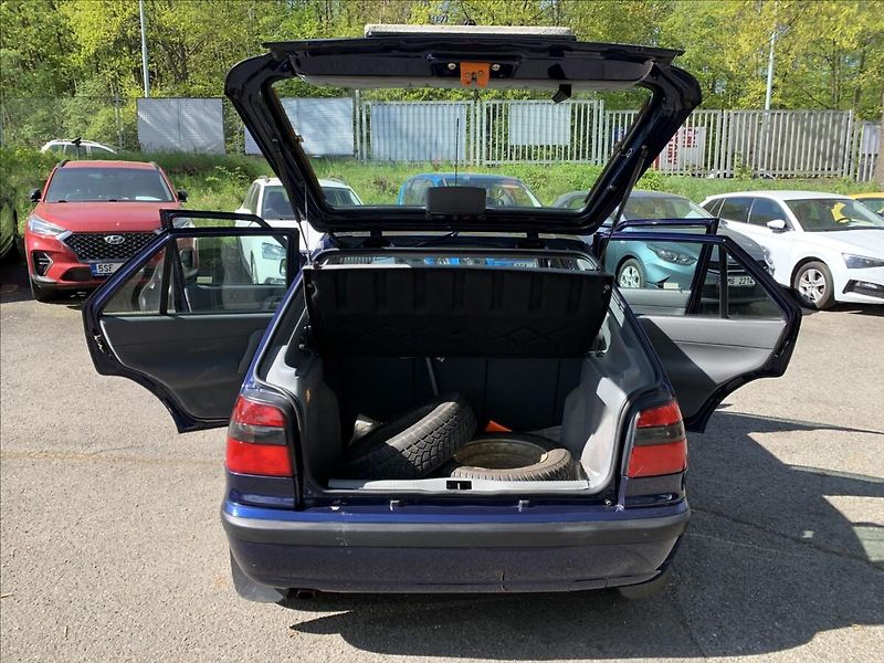 Škoda Felicia 1,3 GLXi TRUMF 1.MAJITEL,ČR - fotka 17 z 18