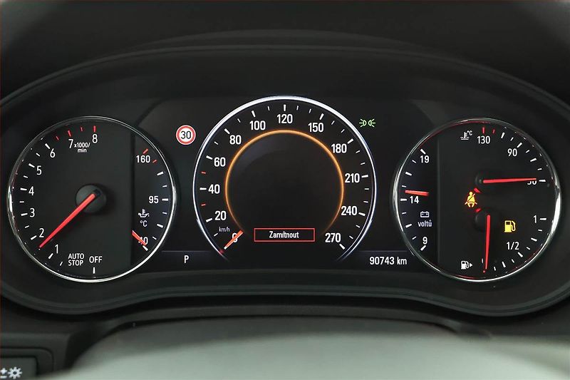 Opel Insignia (2018) 2.0 Turbo 4x4, 4X4, Automat - fotka 8 z 17