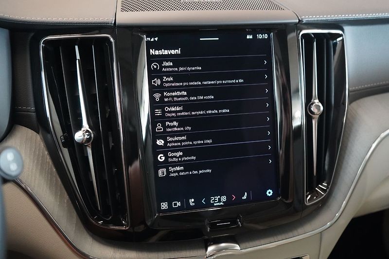 Volvo XC60 T8 Ultra Dark PHEV, Pano, 360° - fotka 31 z 48