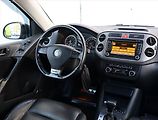 Volkswagen Tiguan (2010) R-Line 2.0 TSI, 4X4, Automat - náhled 7