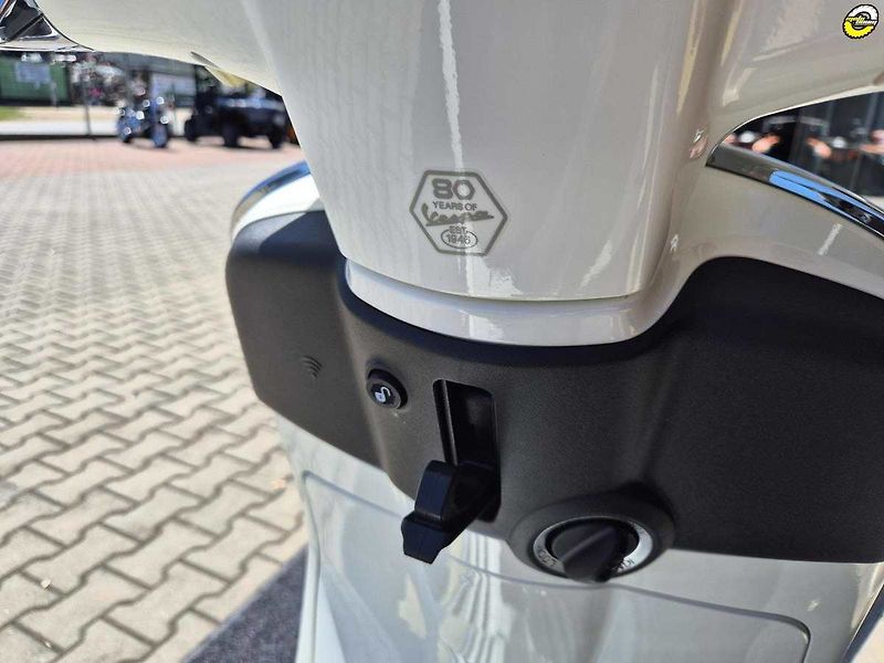 Vespa Primavera 125 3V ABS (2026) Primavera 125 MY26 - fotka 17 z 43