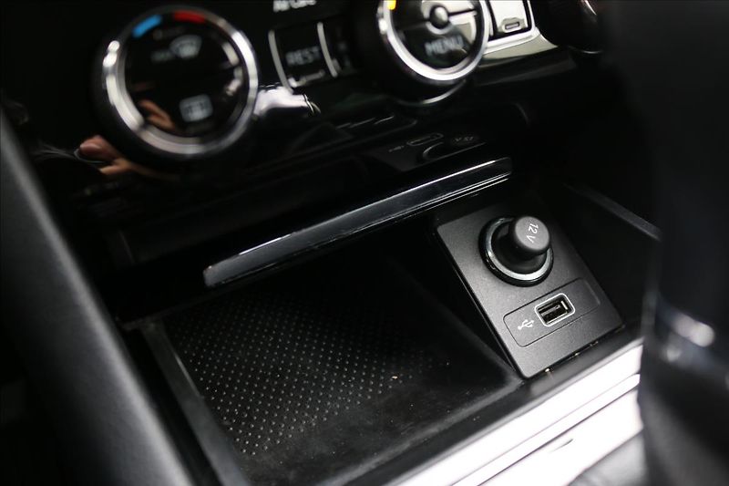 Škoda Superb 2,0 110Kw, ČR, Tažné - fotka 22 z 47
