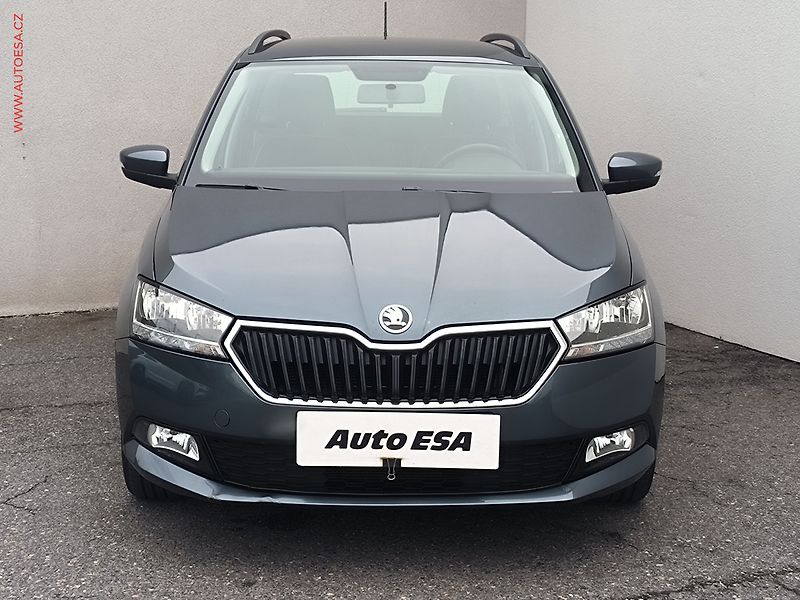 Škoda Fabia (2021) 1.0 TSI, Ambition, TZ, kamera - fotka 2 z 21