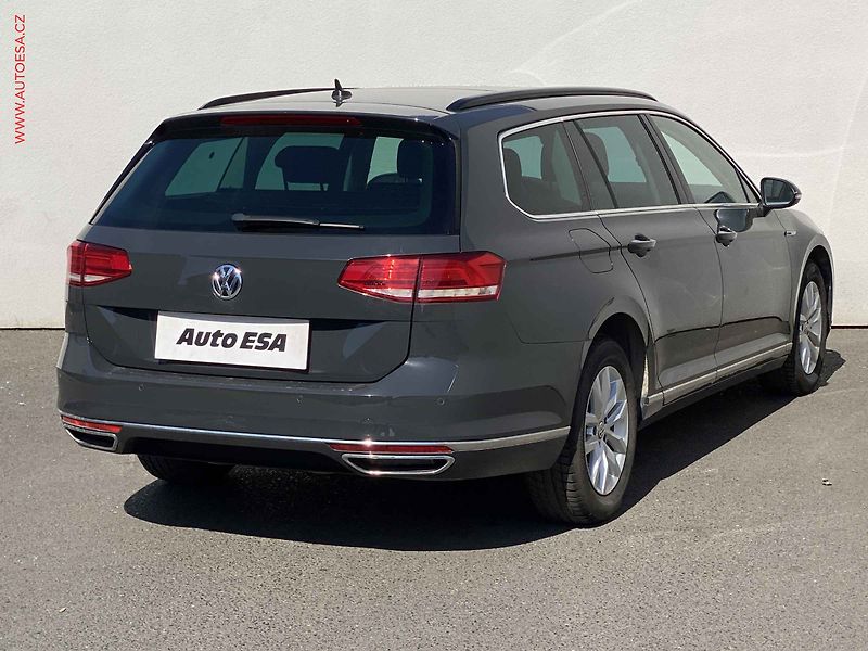 Volkswagen Passat (2018) 2.0 TDi 4x4, Comfortline - fotka 4 z 18