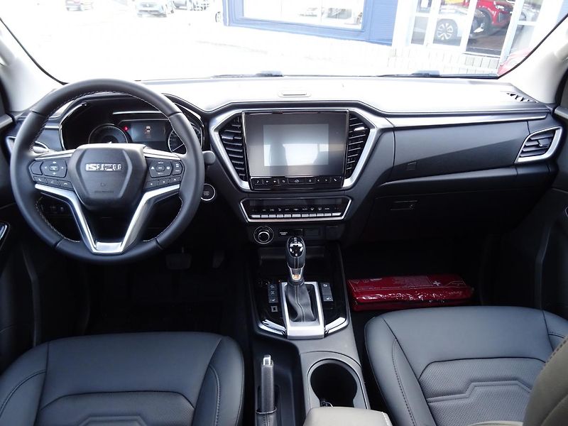 Isuzu D-Max (2025) LSE 1.9L 163K 4x4 6st. A/T - fotka 18 z 43
