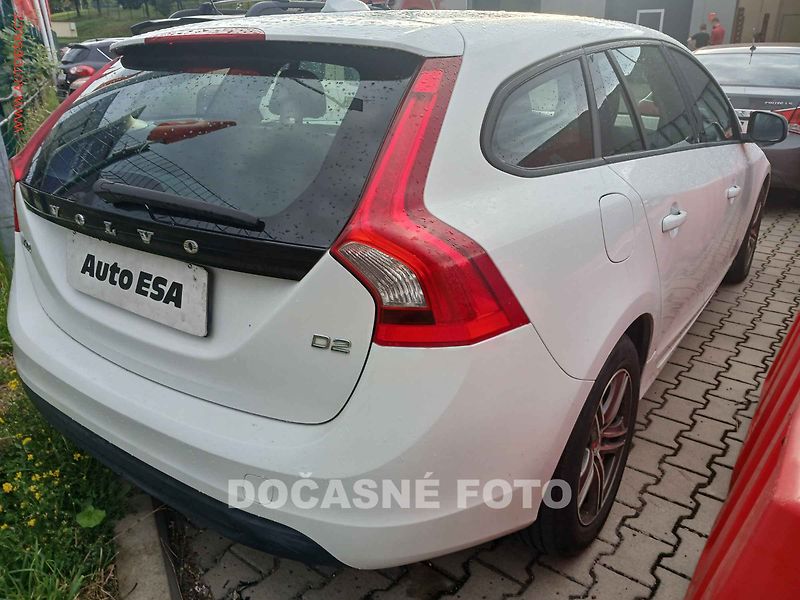 Volvo V60 (2013) 1.6D, AC, STK6/28 - fotka 2 z 3