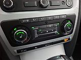 Škoda Octavia (2011) 2.0 TDI, Automat, Navi - náhled 15