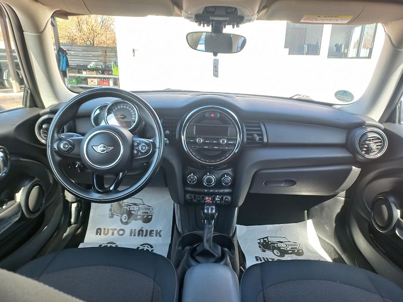 Mini One (2015) 1.2i 55kW  - fotka 9 z 18