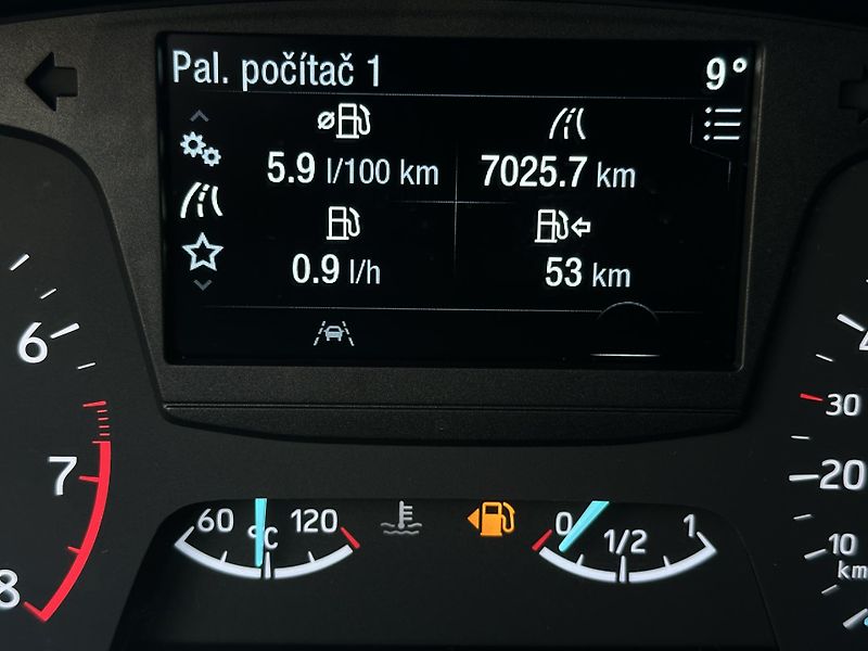 Ford Focus (2021) KOMBI 1.0/74kW * 1.Maj *LED*  - fotka 11 z 39
