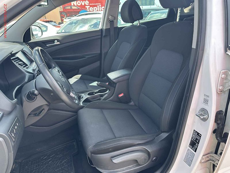 Hyundai Tucson (2015) 2.0 CRDi, 2.maj,ČR - fotka 9 z 19