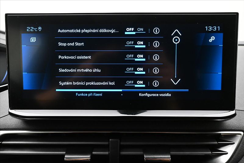 Peugeot 5008 1,5 HDI 96 kW EAT8 7Míst ALLUR - fotka 21 z 32