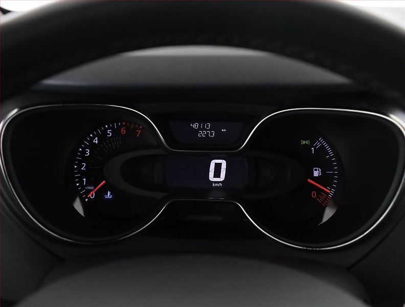 Renault Captur (2018) 1.2 TCe, Tempomat - fotka 9 z 19