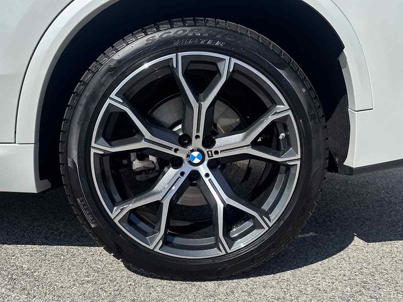 BMW X5 - fotka 4 z 9