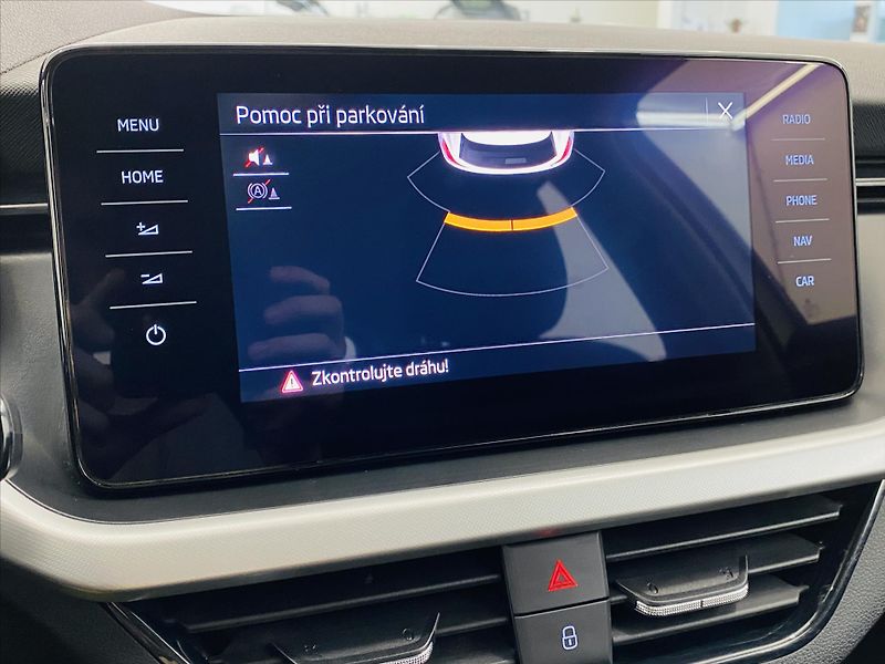 Škoda Kamiq 1,0 TSI 81kW Ambition - fotka 15 z 25
