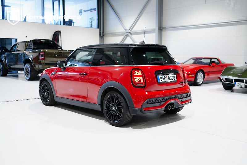 Mini Cooper S (2022) 2.0L T Aut. - fotka 7 z 19