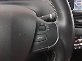 Peugeot 2008 (2018) Allure 1.2 PureTech, Automat - náhled 19
