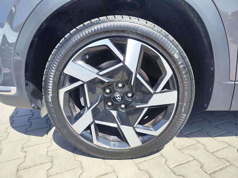 Hyundai Santa Fe 2.2 CRDI/142kW Style PRM DCT - fotka 38 z 40
