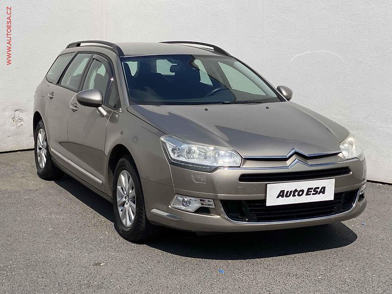 Citroën C5 (2011) 1.6HDi, AC, tempo, park.asist - fotka 1 z 15