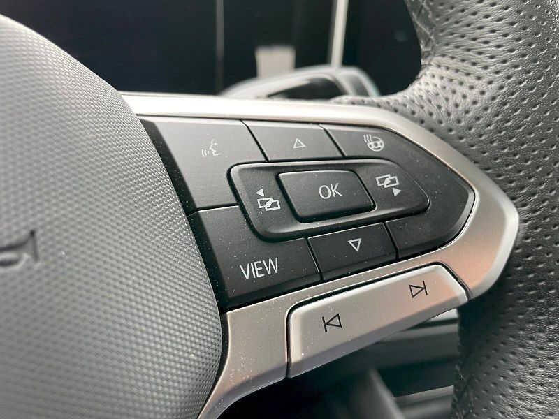 Volkswagen Tiguan (2025) R-LINE 1,5 TSI 130 KW EHYBRID - fotka 34 z 55