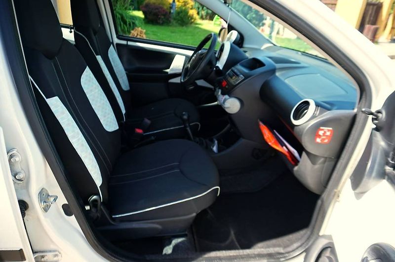 Citroën C1 (2013) TENDENCE 1,0i 50 kW - fotka 21 z 39
