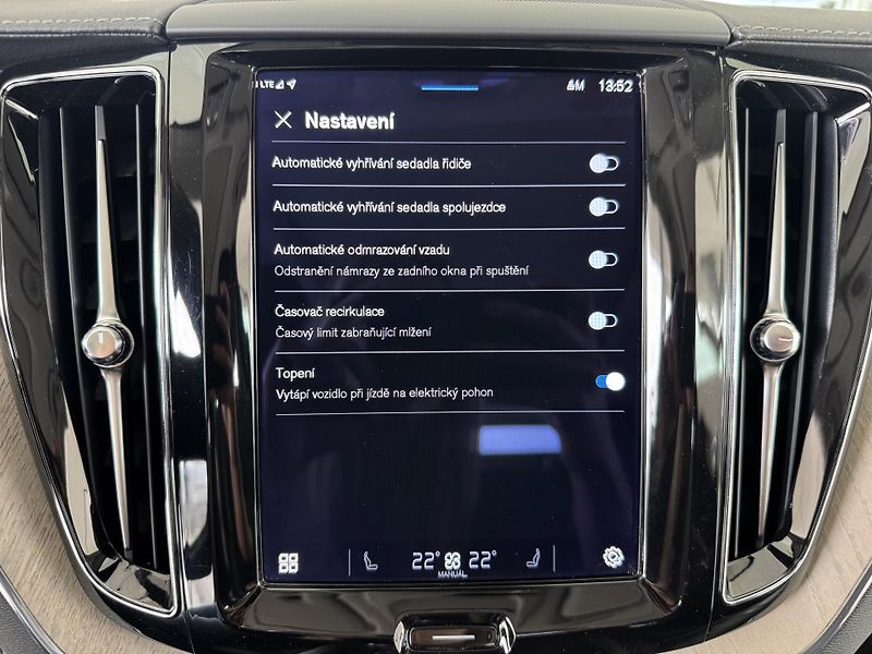 Volvo XC60 T6 AWD*Recharge*Odvětr.Sedadla - fotka 23 z 35