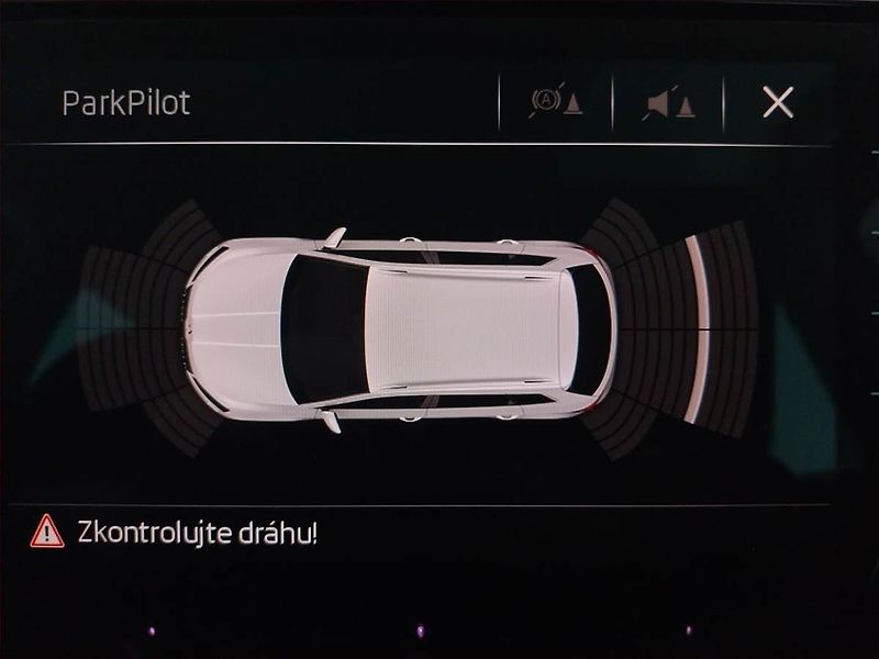 Škoda Karoq (2020) Ambition 1.0 TSI, Tempomat - fotka 18 z 18