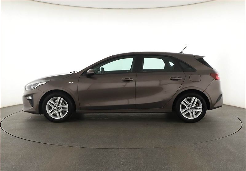 Kia Ceed (2020) 1.4 CVVT, Tempomat - fotka 3 z 16