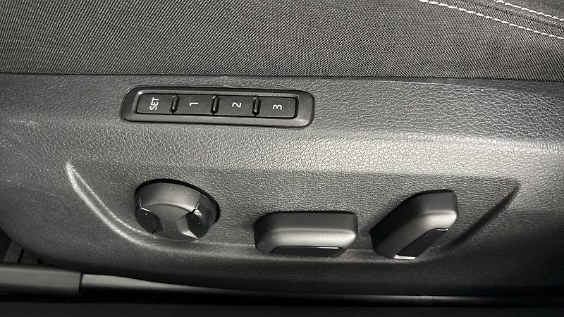 Škoda Superb 2.0 TDI DSG 4x4 Style - fotka 21 z 27