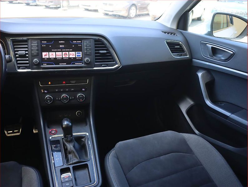 Seat Ateca (2016) 1.4 TSI, Automat, Serv.kniha - fotka 8 z 21