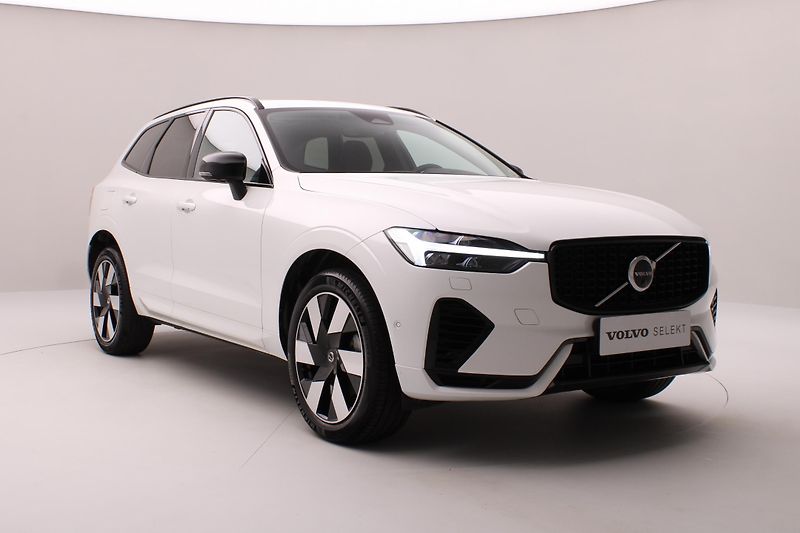 Volvo XC60 T8 AWD DARK PLUS REZERVACE - fotka 14 z 46