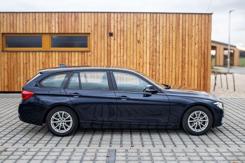 BMW Řada 3 - fotka 4 z 43