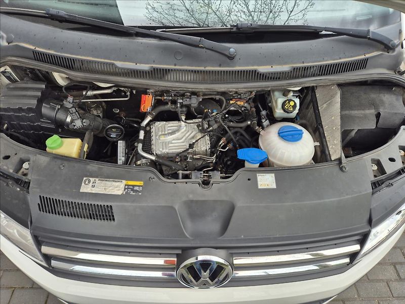 Volkswagen Multivan (2016) 2,0 TDI DSG 110Kw Webasto - fotka 37 z 39