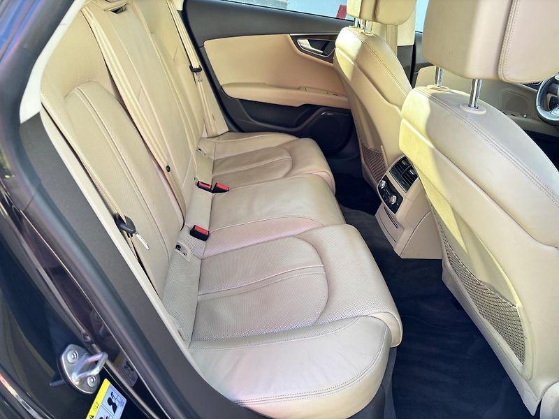 Audi A7 (2014) 3.0 BiTDi 230kW ČR - fotka 12 z 29