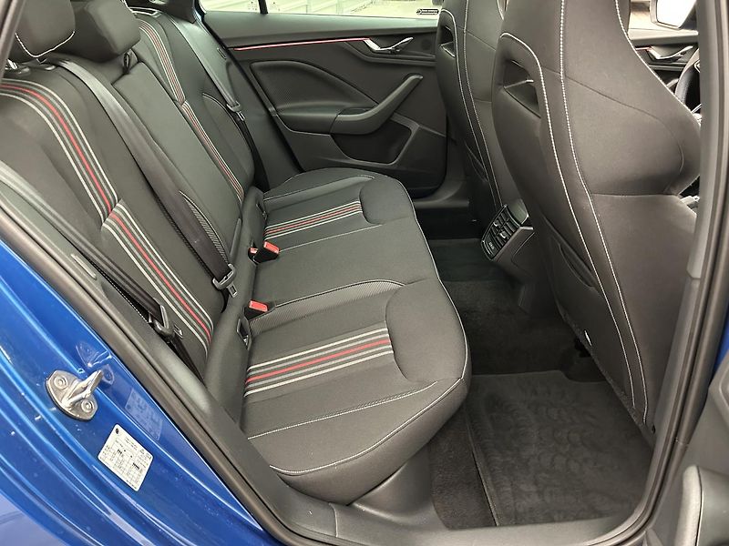 Škoda Kamiq 1.5 TSI Monte Carlo - fotka 25 z 29