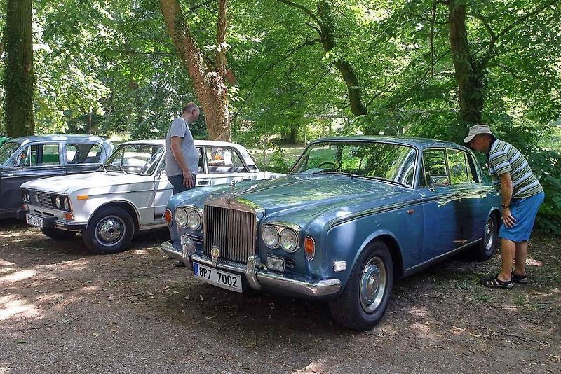 Veteránská Jízda Jiřího Kristiána Lobkowicze a výstava historických vozidel v Křimicích.