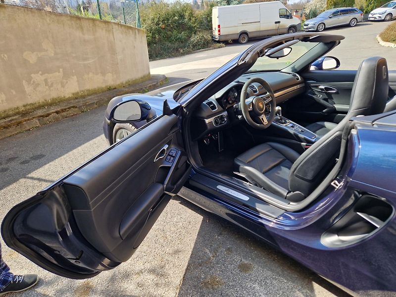 Porsche Boxster (2012) 2.7 /195kW - fotka 9 z 23