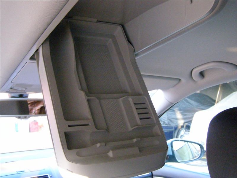 Volkswagen Touran 1,2   77KW REZERVACE - fotka 25 z 39