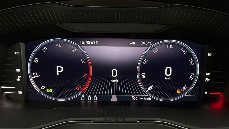 Škoda Superb 2.0 TSI DSG Style Combi - fotka 10 z 30