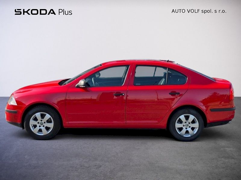 Škoda Octavia (2012) TOUR II. 1,6MPI 75KW 5°manuáln - fotka 3 z 27
