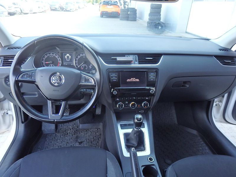Škoda Octavia 1.6 TDI 85 kW DIGI. KLIMA, ESP - fotka 11 z 17