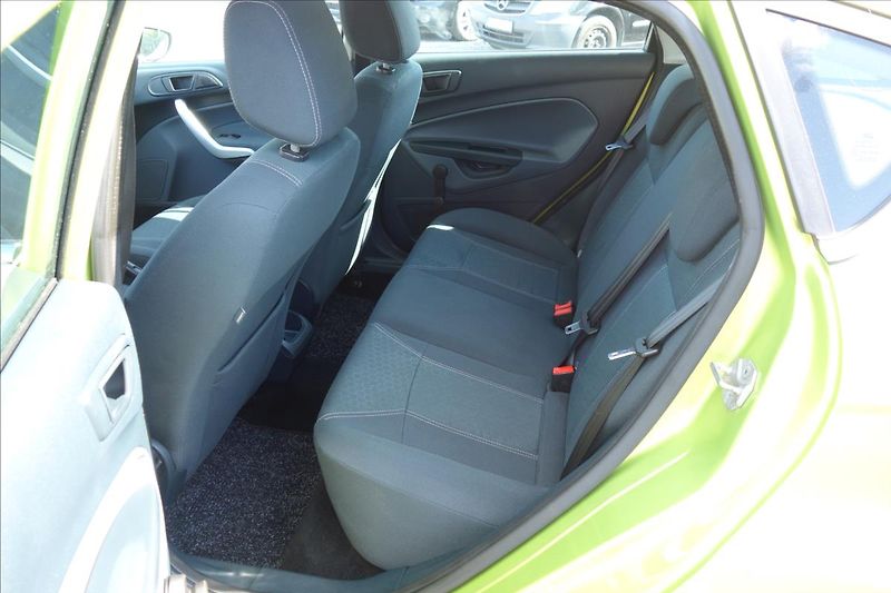 Ford Fiesta 1,2 i, ČR, KLIMATIZACE. - fotka 14 z 30