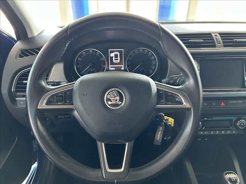 Škoda Fabia 1,2   TSI,JOY,SERVISKA,1.MAJ - fotka 13 z 26