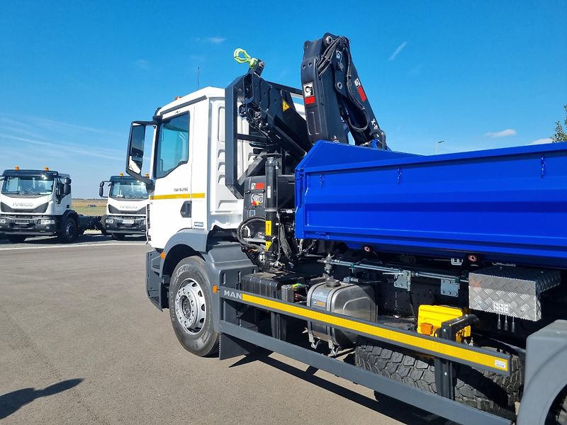 MAN TGL TRAKTOR NOSIČ KONTEJNERU - fotka 25 z 26