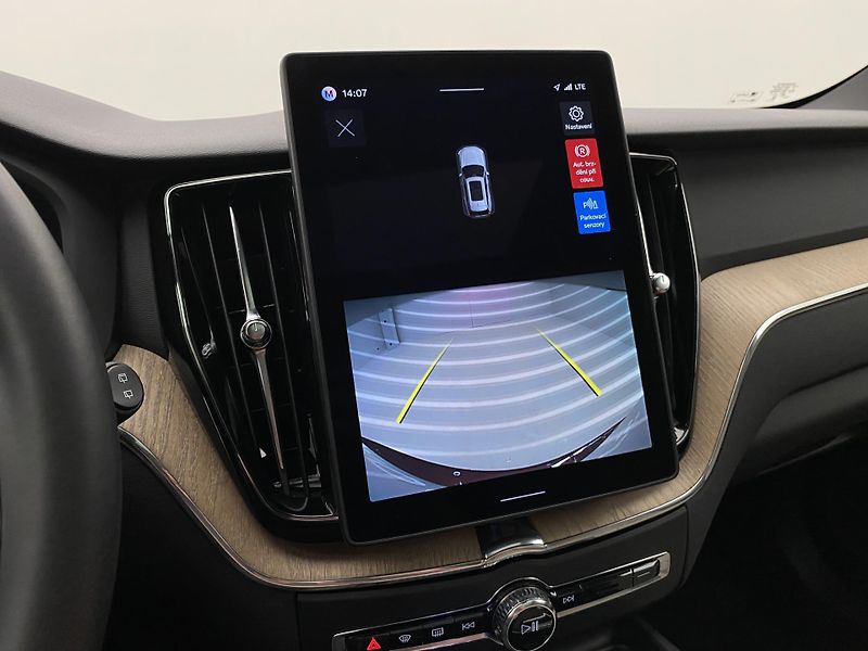 Volvo XC60 T6 AWD RECHARGE REZERVACE - fotka 59 z 60