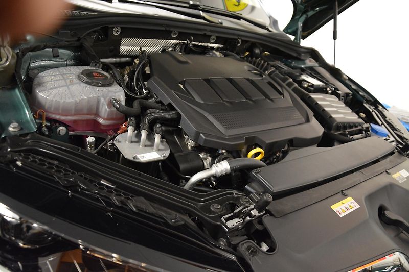 Škoda Superb (2023) L&K 2,0 TDI 147 kW 7-st aut 4x - fotka 54 z 66