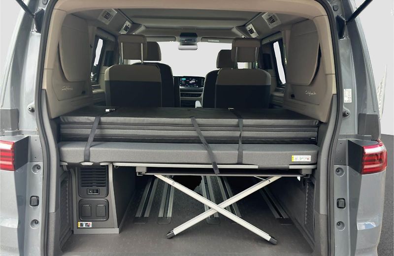 Volkswagen California eHybrid 4M Beach IQ NezTop Kam - fotka 17 z 17