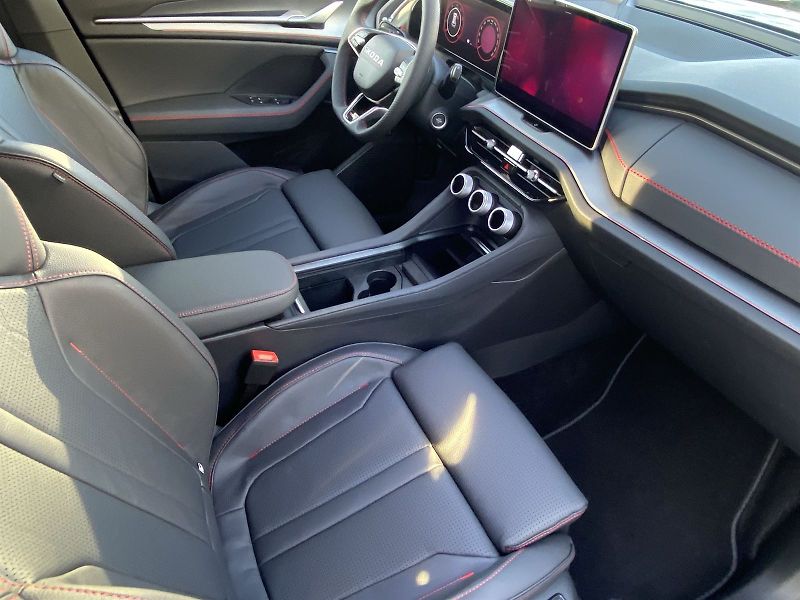 Škoda Kodiaq (2025) 2,0 TSI 4x4 DSG RS - fotka 10 z 35