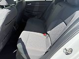 Volkswagen Golf (2024) 1.5 TSI 85 kW People - náhled 9