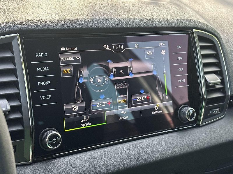 Škoda Karoq (2024) 1.5 TSI DSG Style - fotka 13 z 32